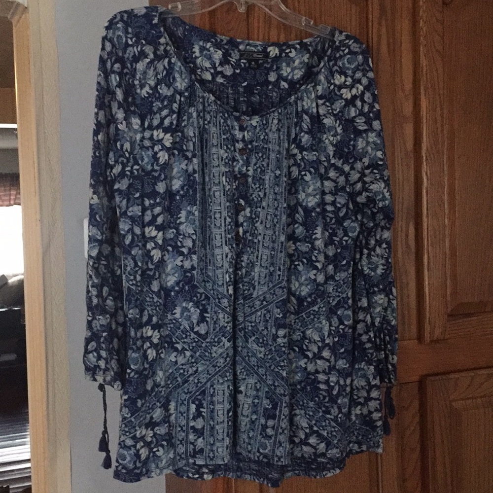 Women's tops